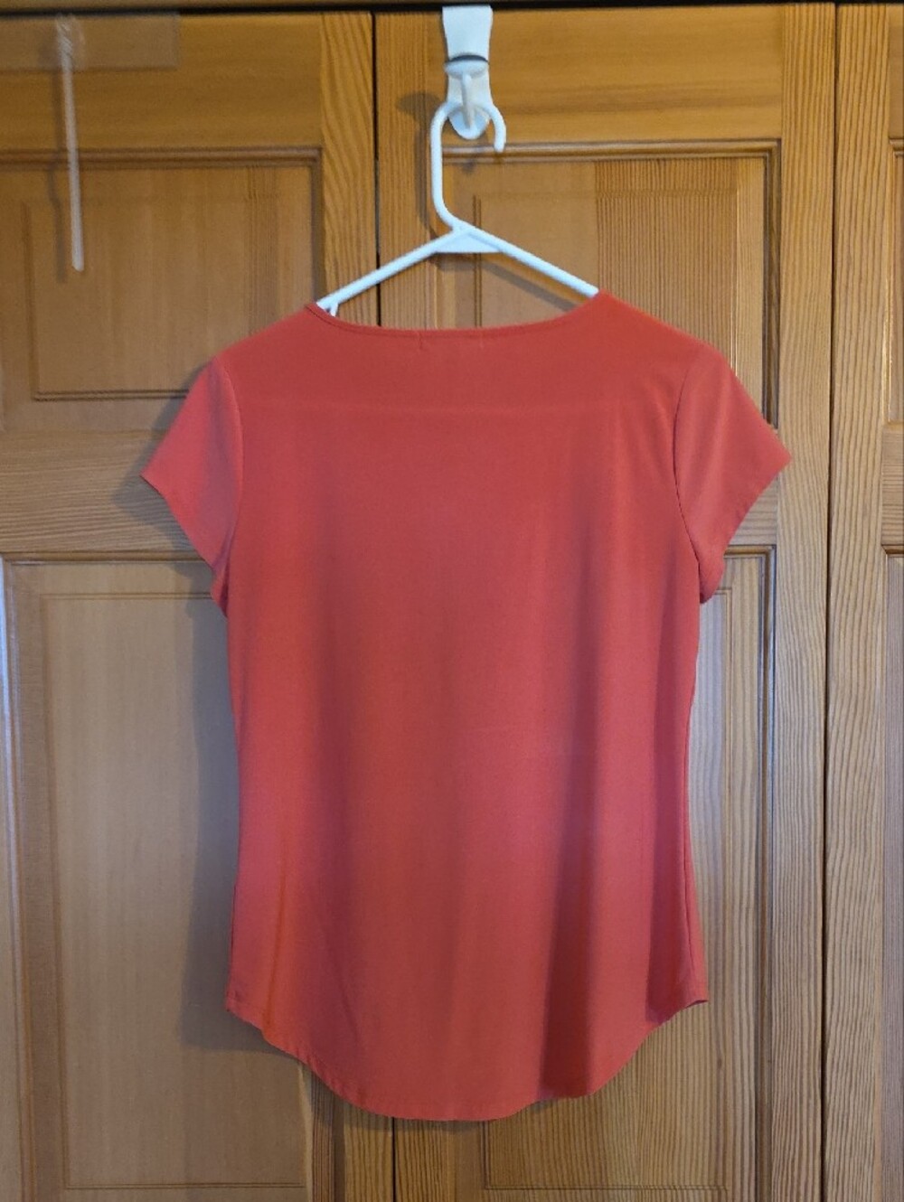 Roz & Ali Coral Scoop Neck Short Sleeve Top - Picture 3 of 4
